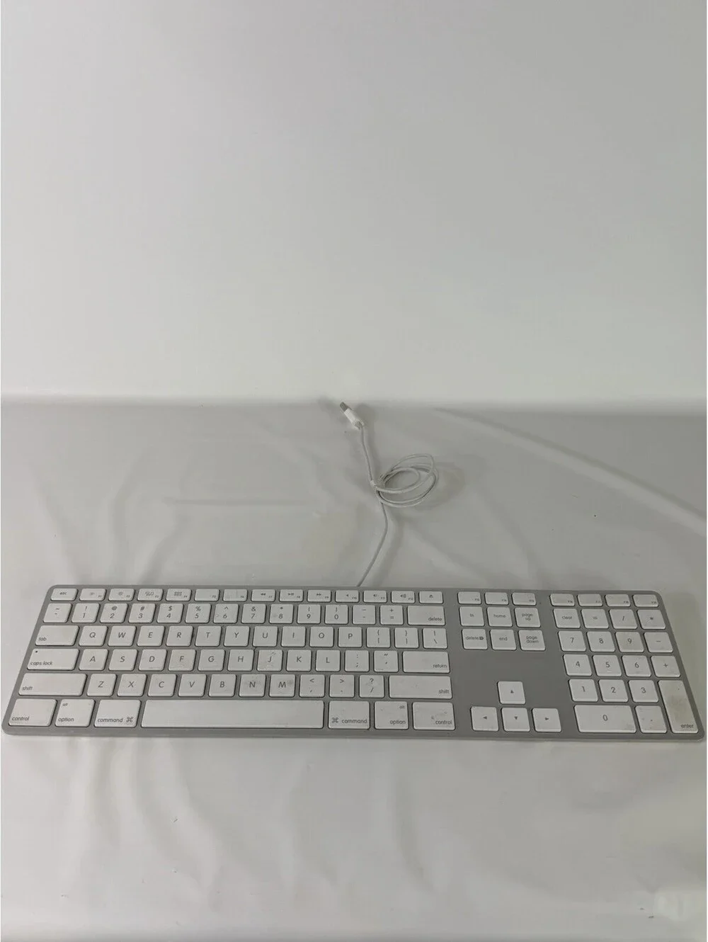 Apple Extended Keyboard - USB wired, slim - A1243 - complete and working